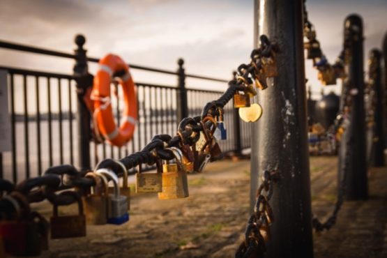 docks-1807169_1920-700×467